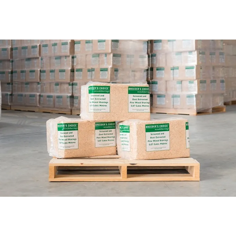 Breeders Choice Woodshavings – 14kg Dust-Extracted Pine Bedding for Chicken Coops & Small Animal Enclosures