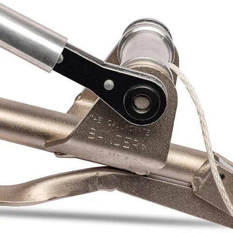 Callicrate SMART Bander cattle banding tool with replacement loops
