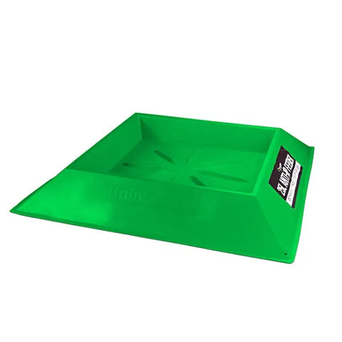 Bainbridge Anti-Tip Trough Feeder 25L – Livestock Feed Trough